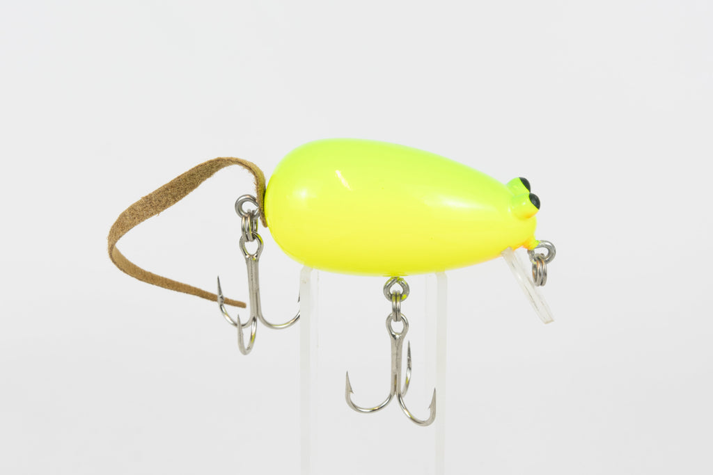 Roly-Poly - Handmade Japanese surface crankbait - Chartreuse colour, side view of fishing lure