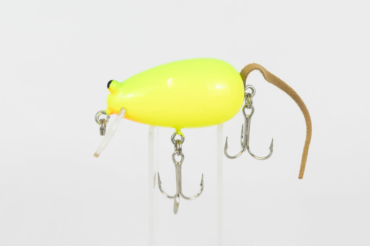 Roly-Poly - Handmade Japanese surface crankbait - Chartreuse colour, side view of fishing lure