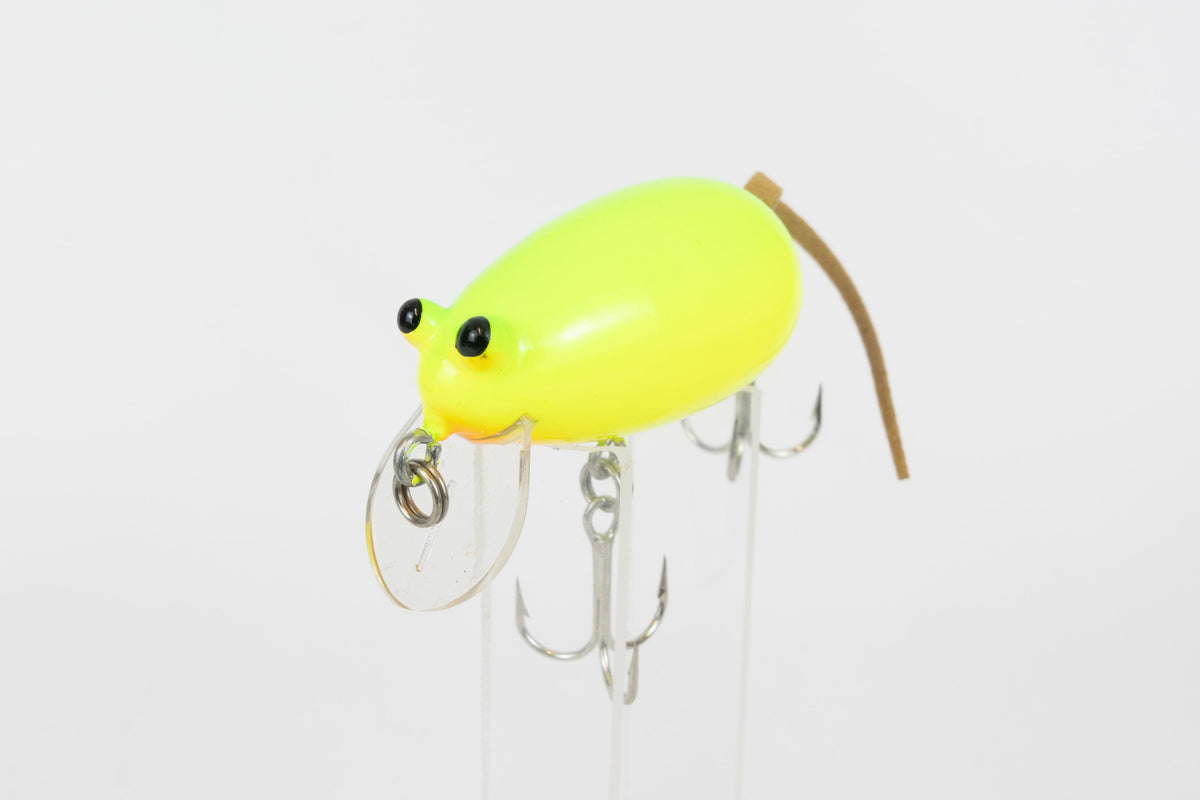 Roly-Poly - Handmade Japanese surface crankbait - Chartreuse colour, front close up view of fishing lure